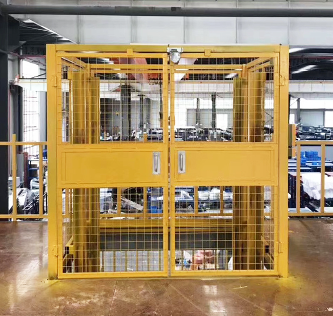 临川智能导轨式升降机亮相