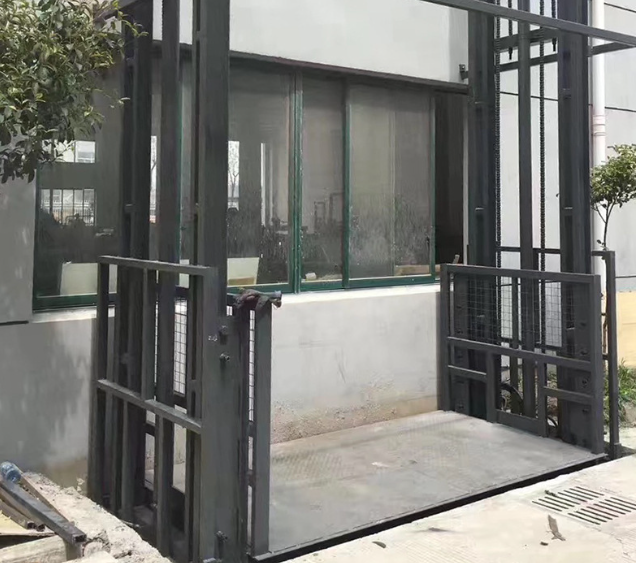 临川导轨式施工升降机助力民生工程提速增效